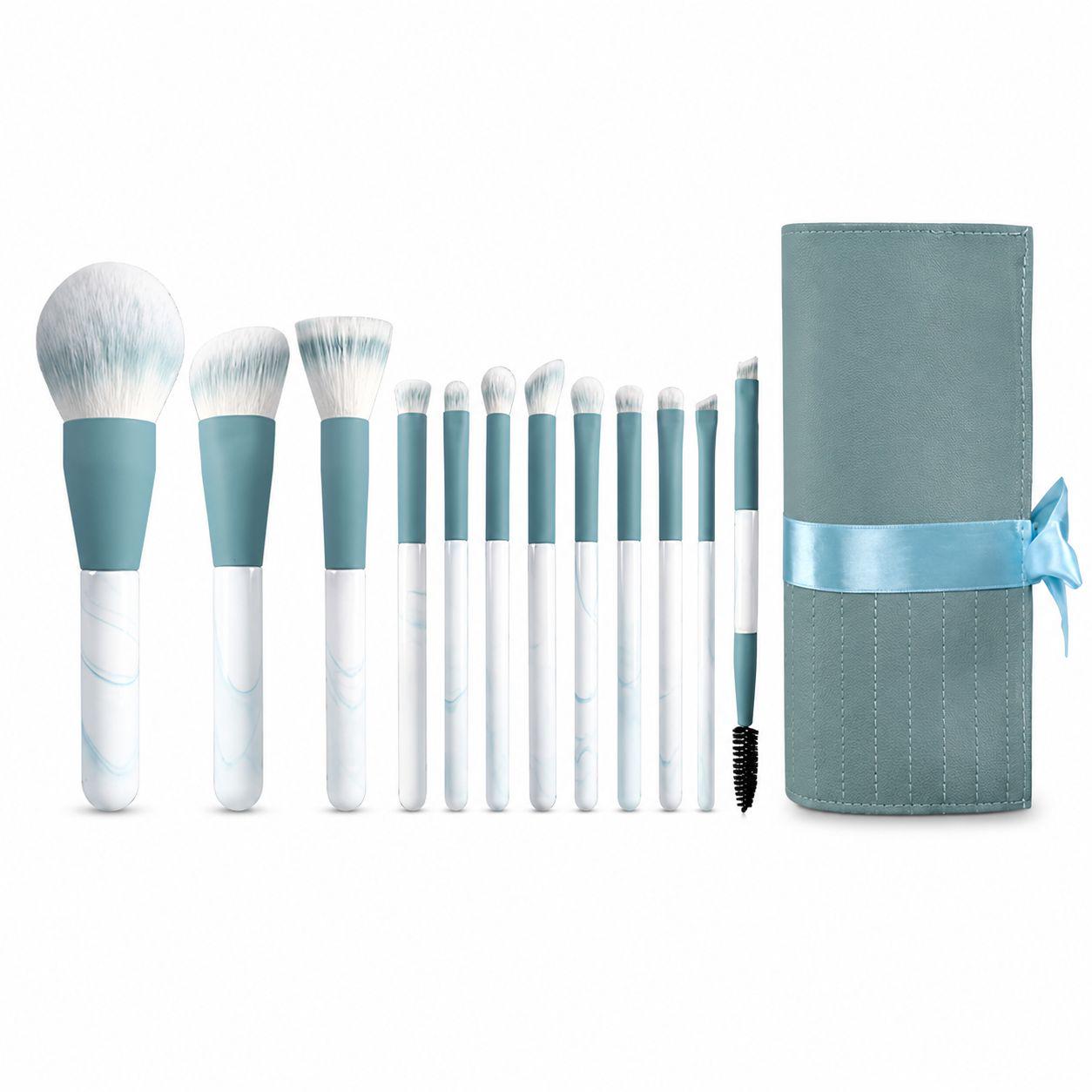 Professional makeup brush set